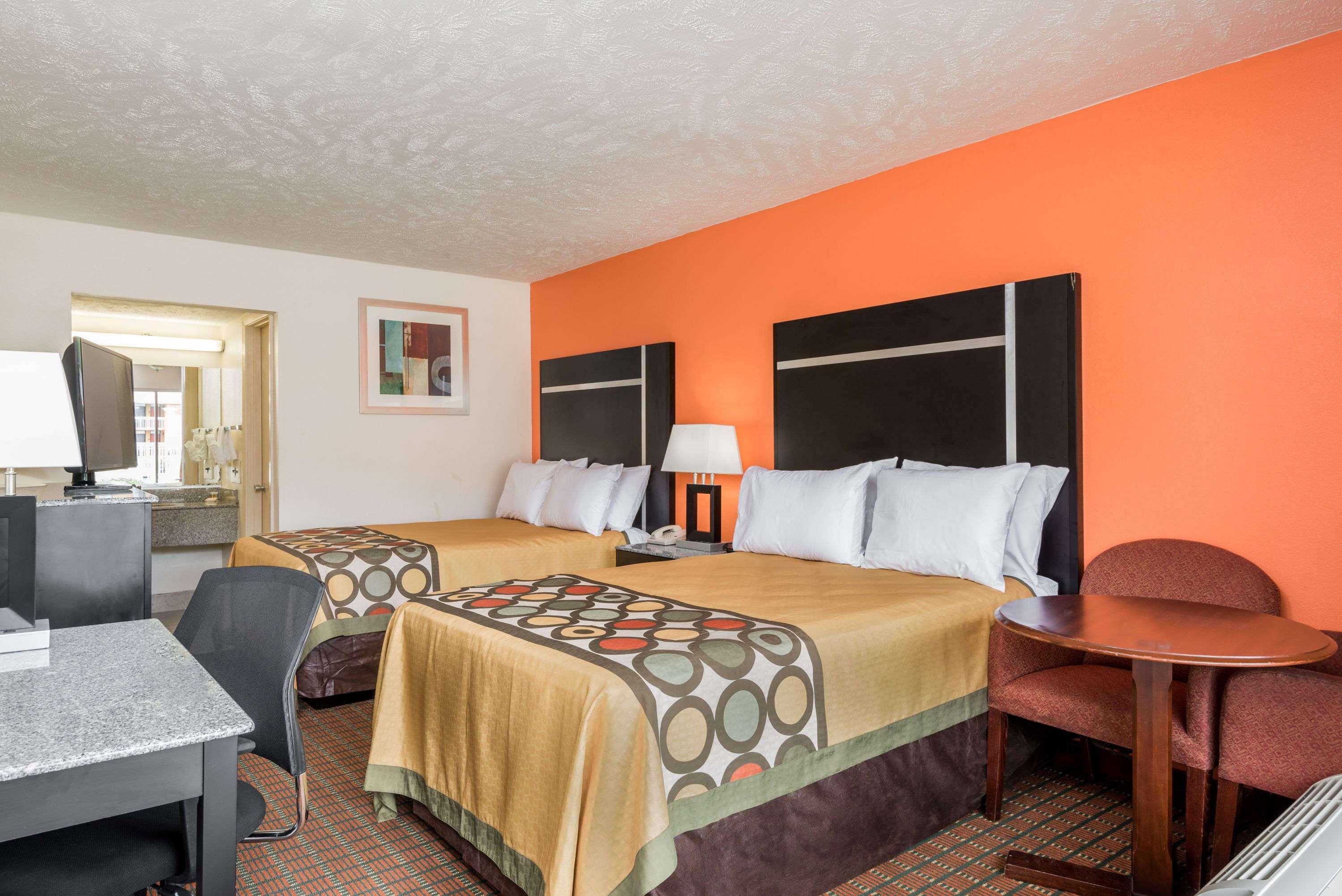 Ramada By Wyndham Lumberton Hotel Eksteriør billede